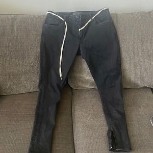 Black YoungLA jeans with zippered ankles. Size 32/30